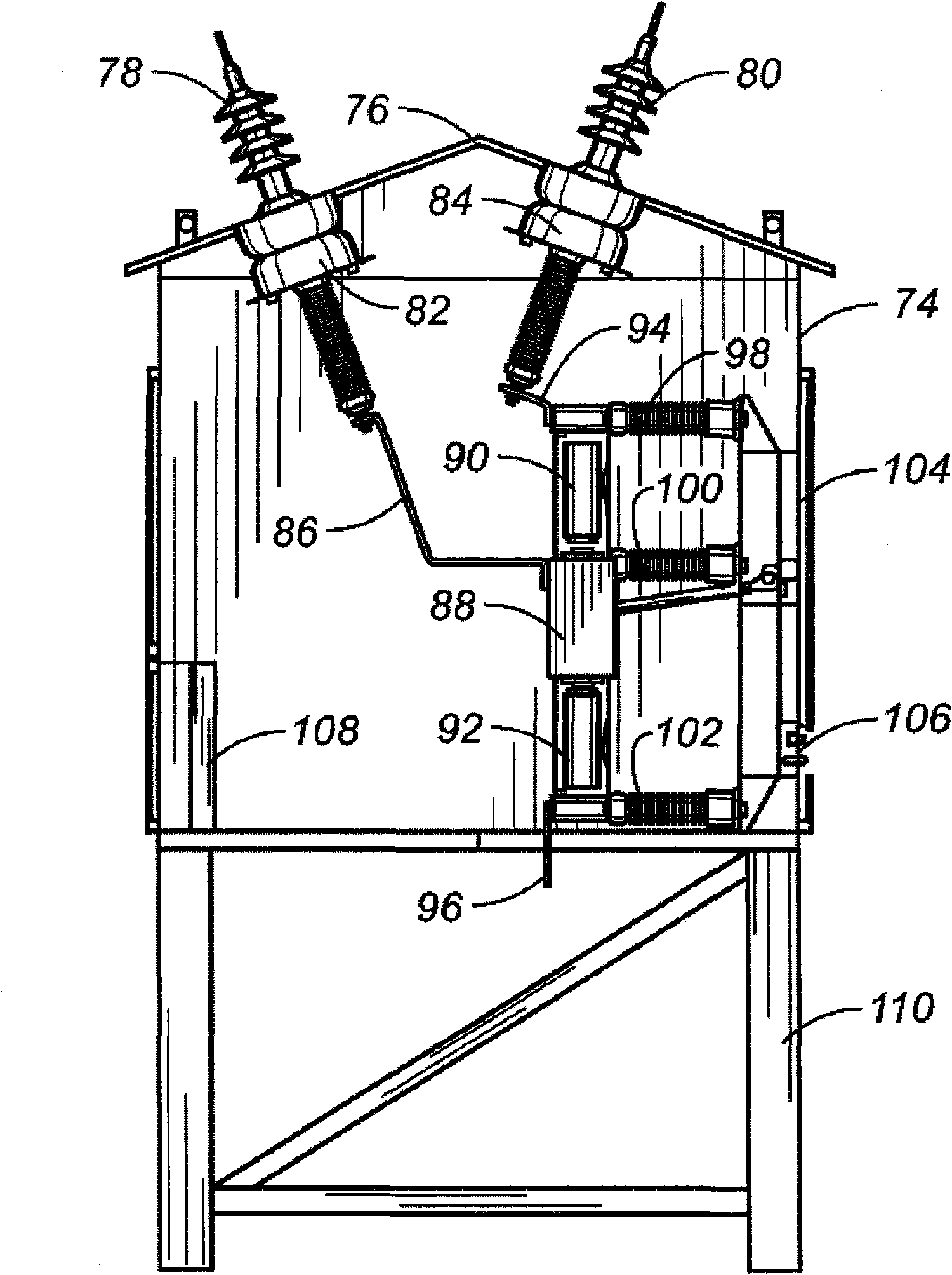 Circuit breaker with high speed mechanically-interlocked grounding switch