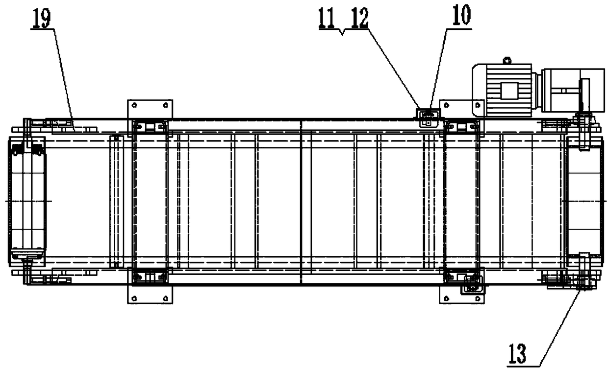 Automatic material throwing belt