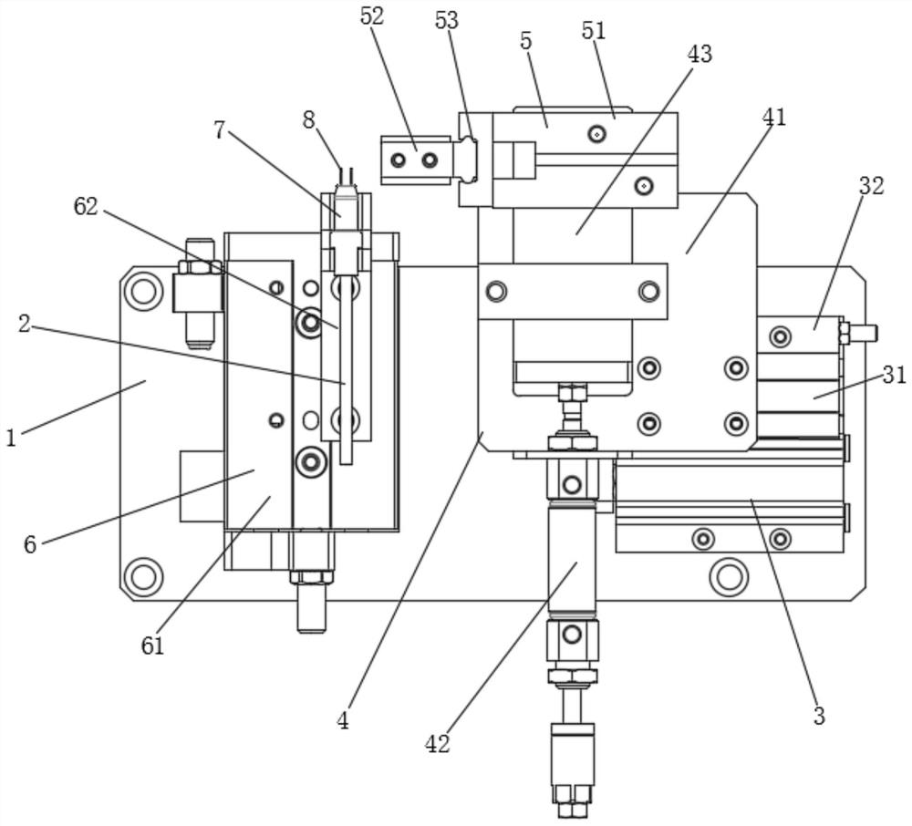 Automatic straightening device for leg wire of electronic detonator