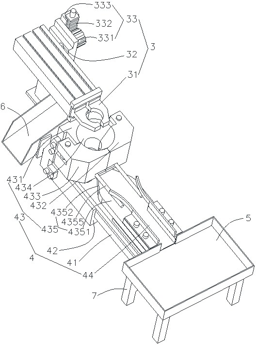 Tray arranging mechanism used after rubber tube sleeving of capacitor