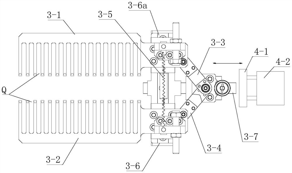 Battery cell conveying mechanism