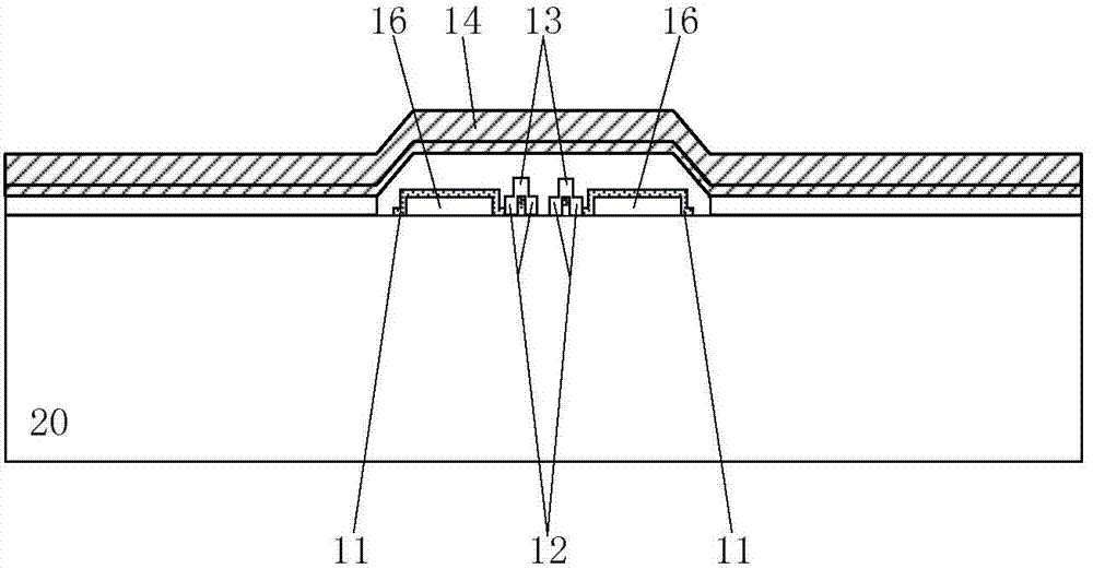 Micromechanical clamped beam type four-state reconfigurable microwave band-pass filter and preparation method