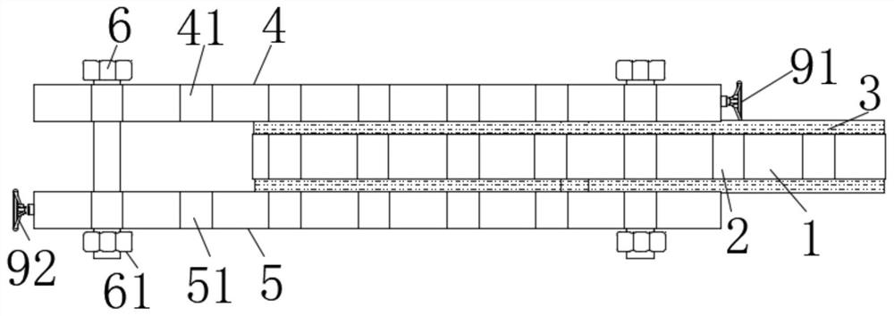 Traction type adjusting plate and assembling method thereof