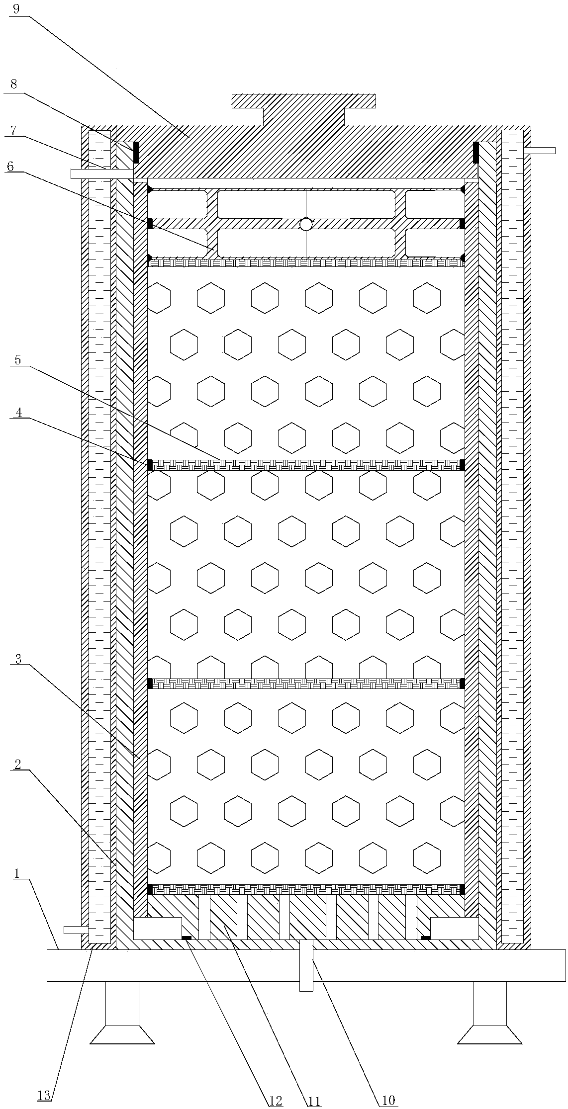 Self-tightening multi-layer supercritical extraction kettle