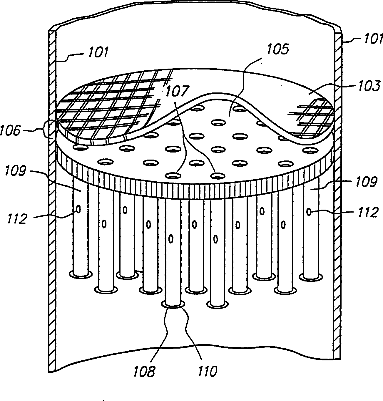 Upflow reactor system with layered catalyst bed for hydrotreating heavy feedstocks