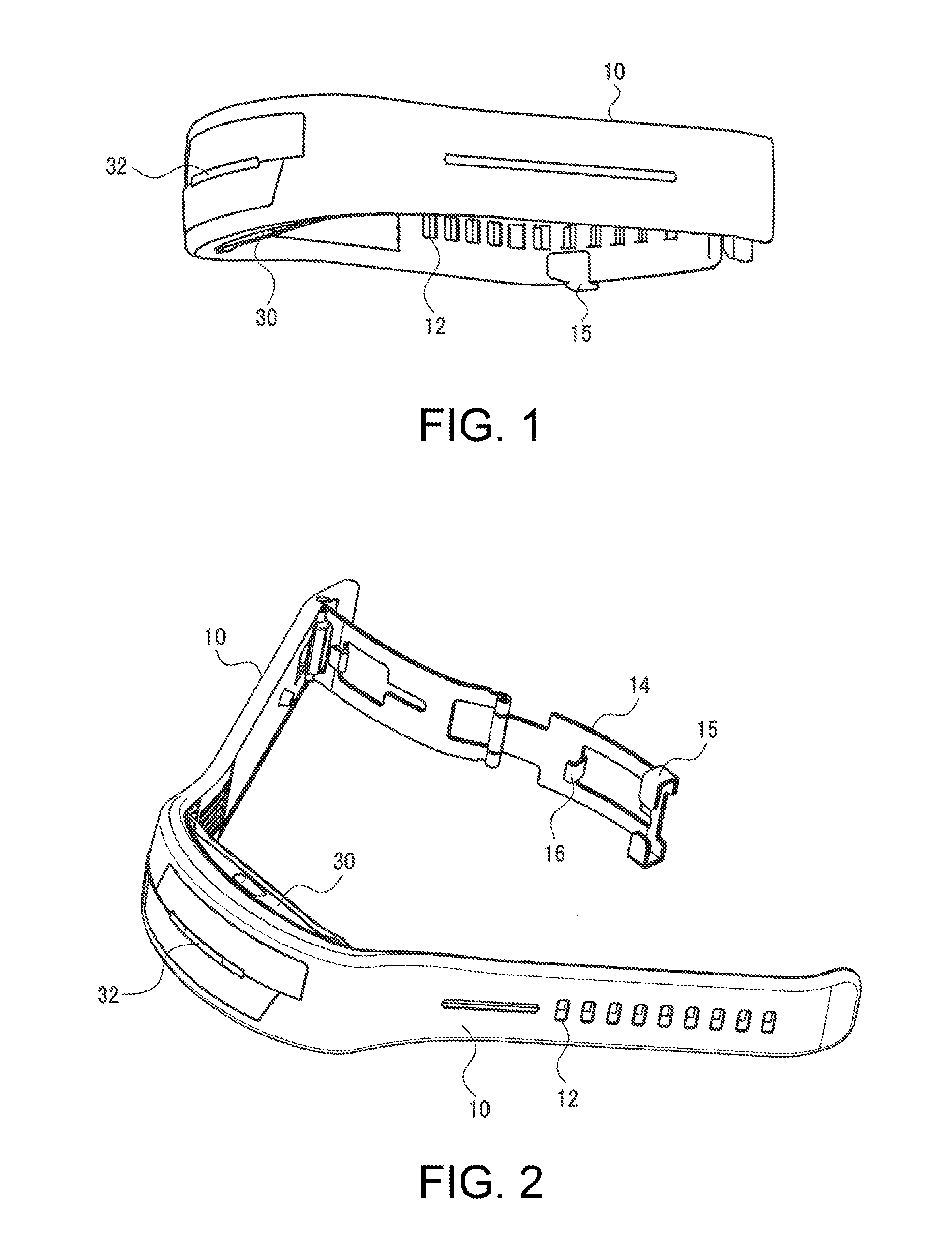 Biological information measuring module, biological information measuring apparatus, light detecting apparatus, light detecting module, and electronic apparatus