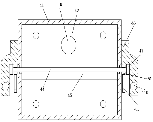 Filter press capable of automatically clearing filter residues and use method