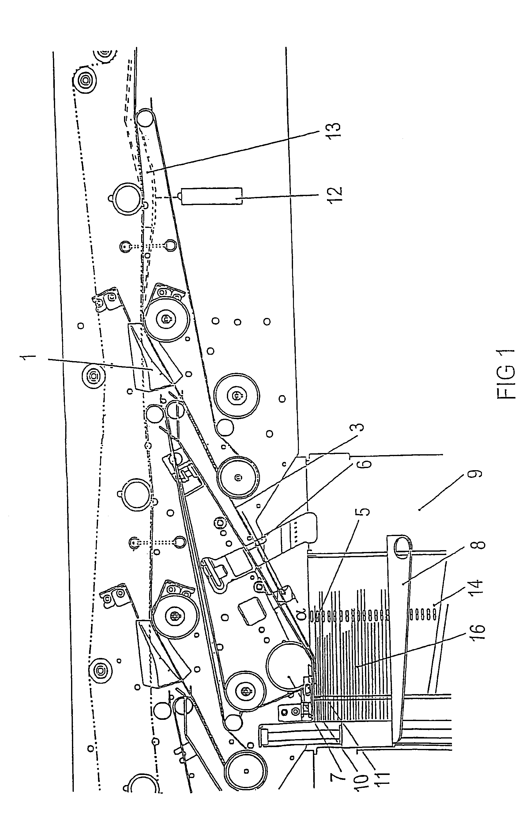 Method and device for stacking flat mailings