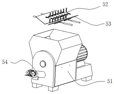 A mobile forage integrated processing device and processing method thereof