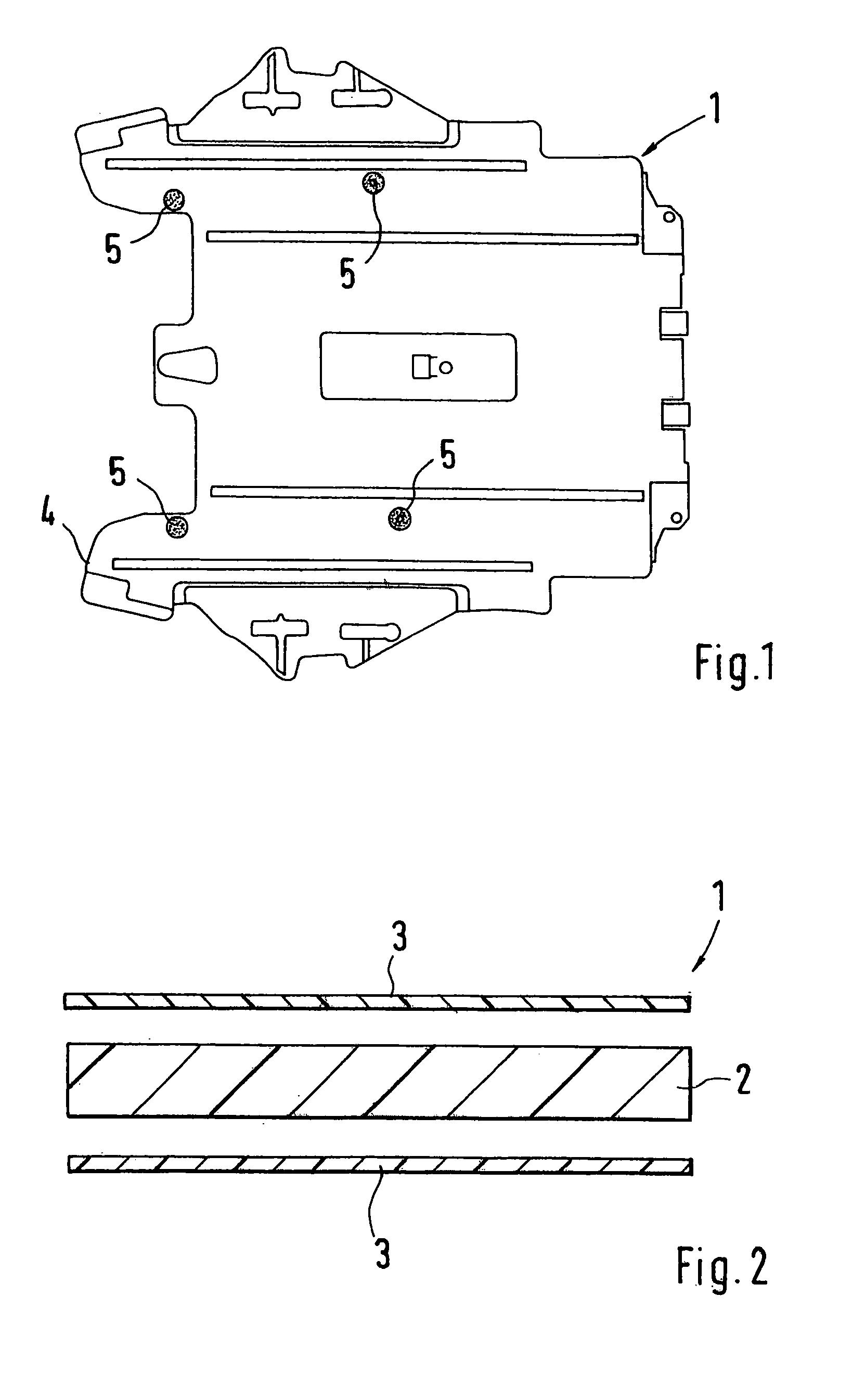 Undercarriage liner made of plastic for a vehicle