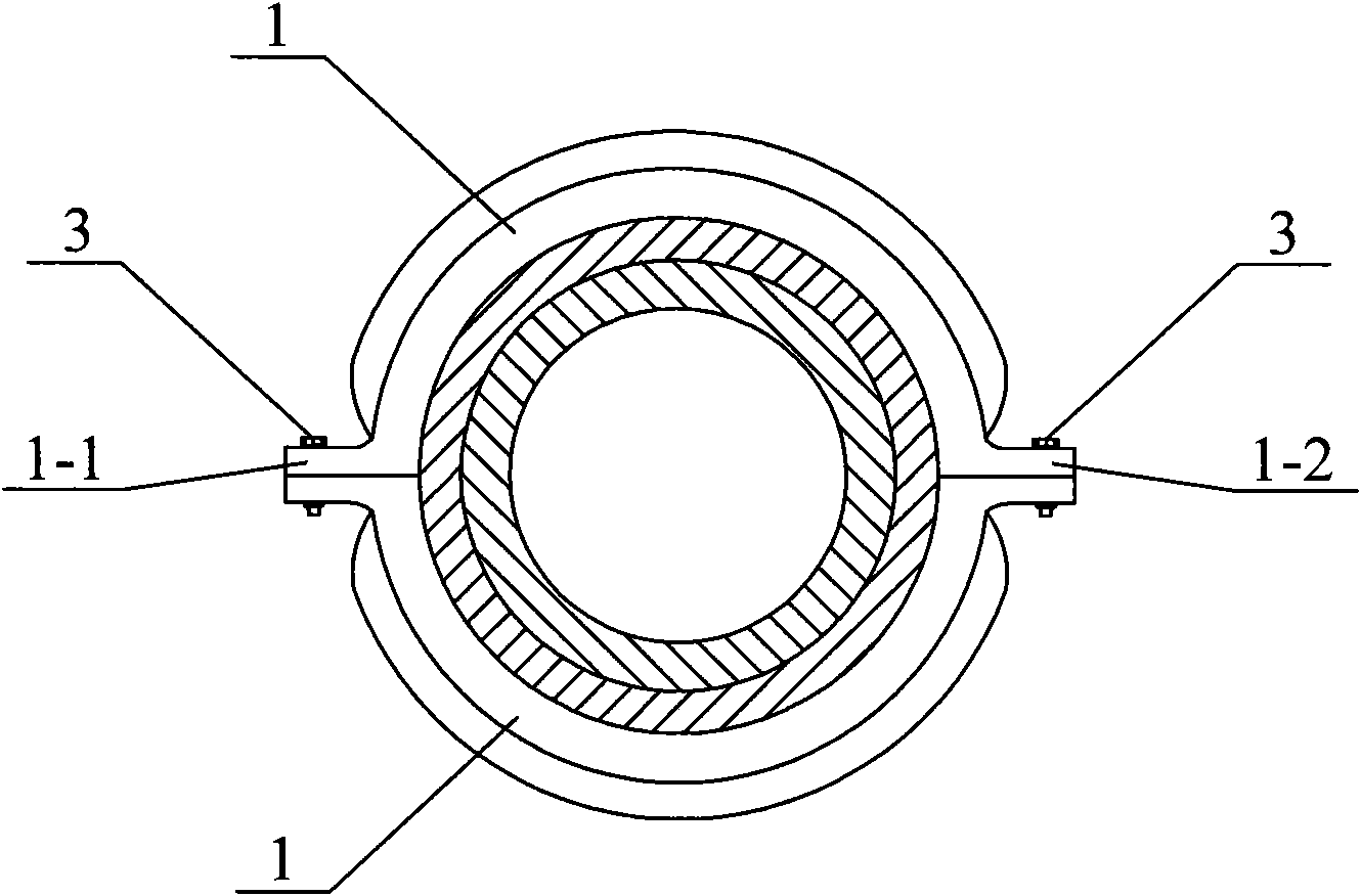 Groove clamping hoop type pipeline joint