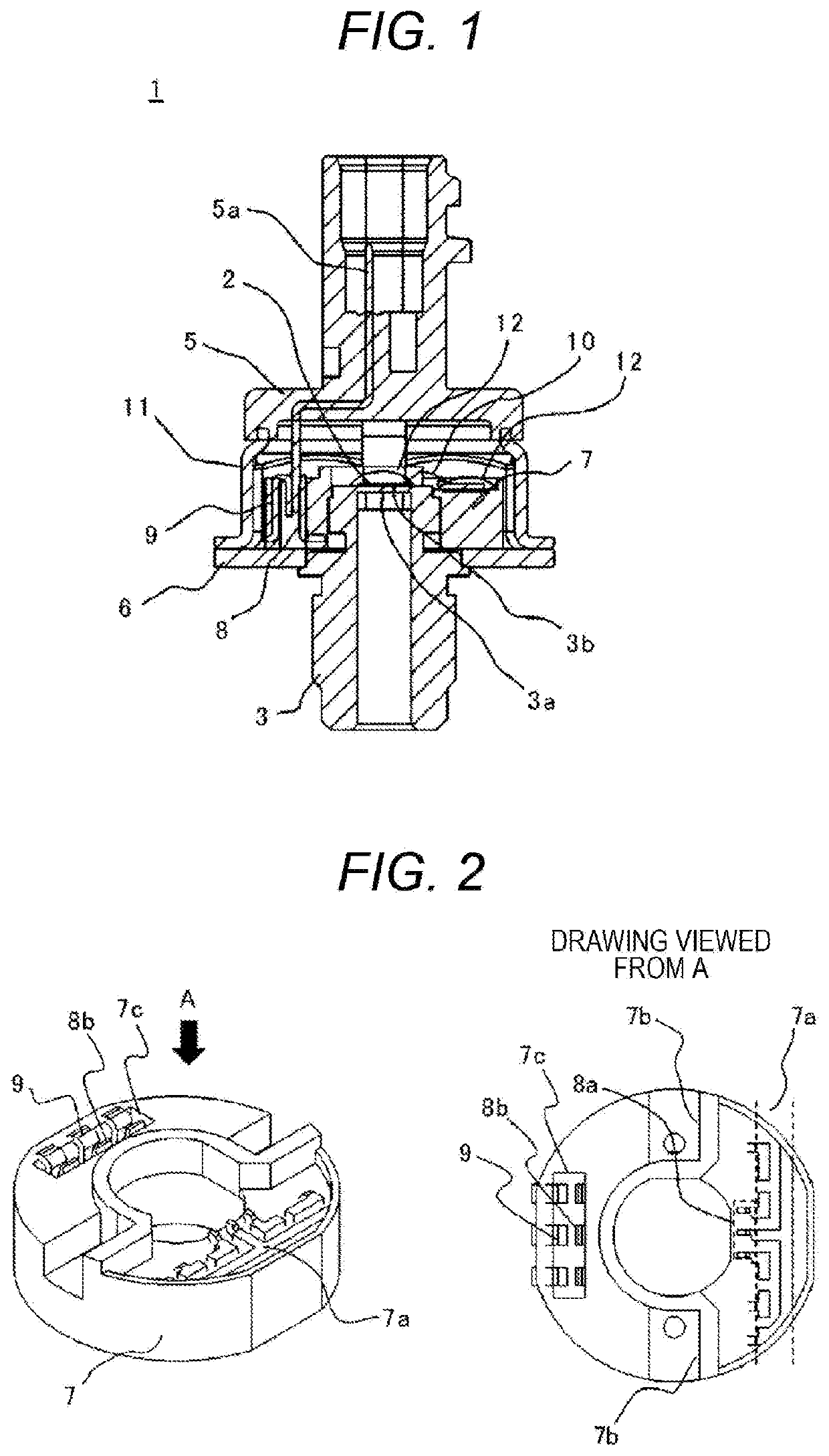 Pressure detection device