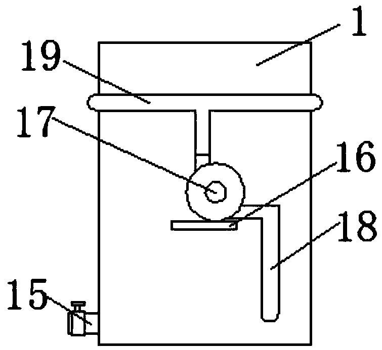 Wood floor cutting machine with good dust removing effect