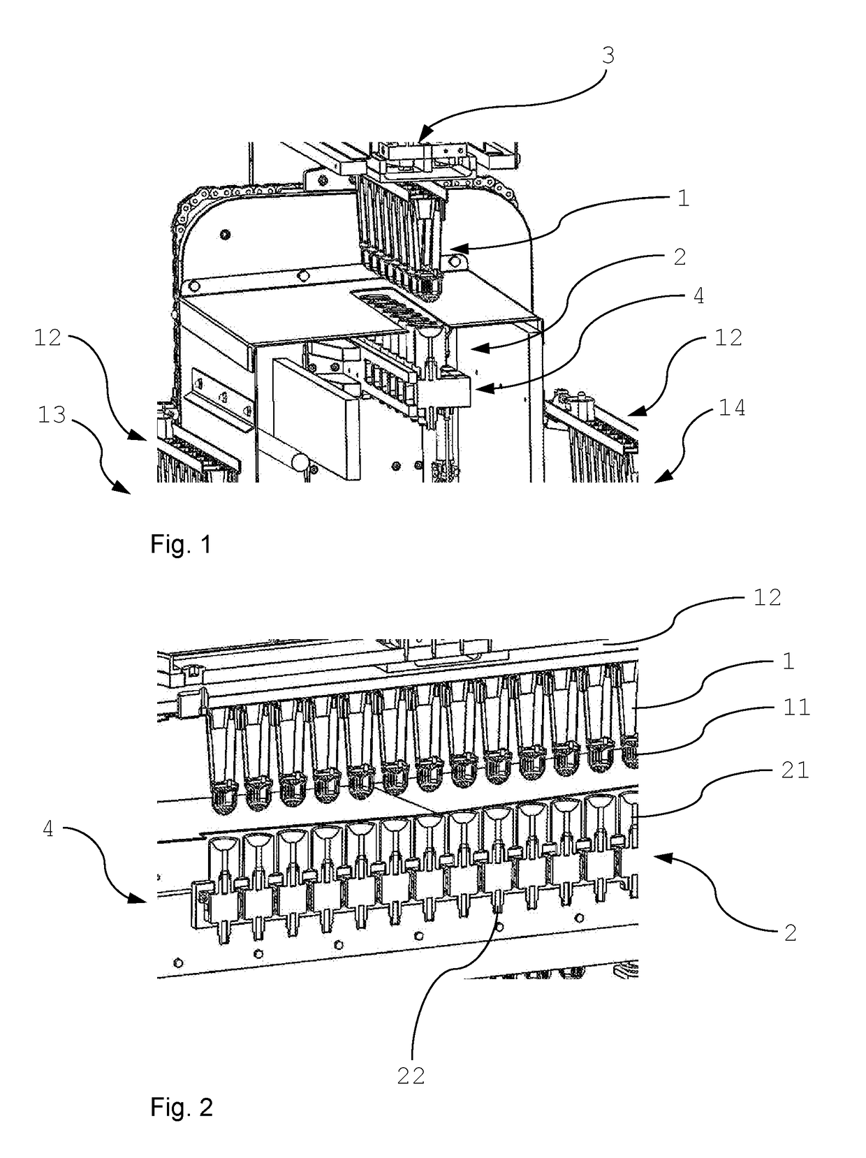 Method and system for removing a liquid from a container for accommodating an ophthalmic lens