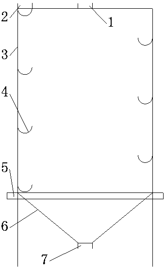 Grain silo for feeding along side wall