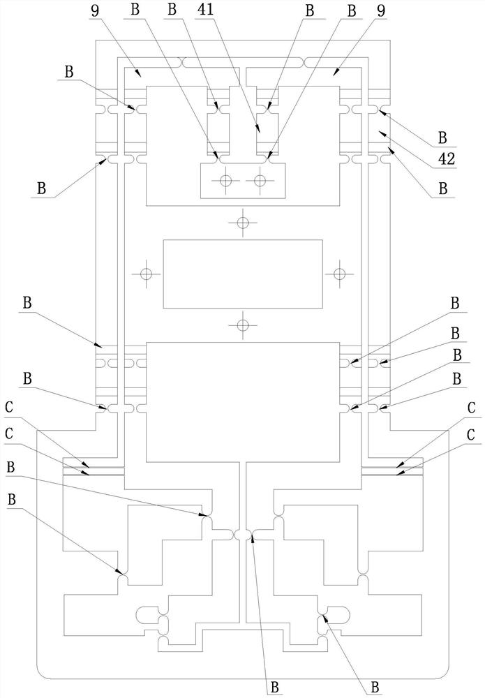 Parallel micro-motion platform with multi-stage linkage output