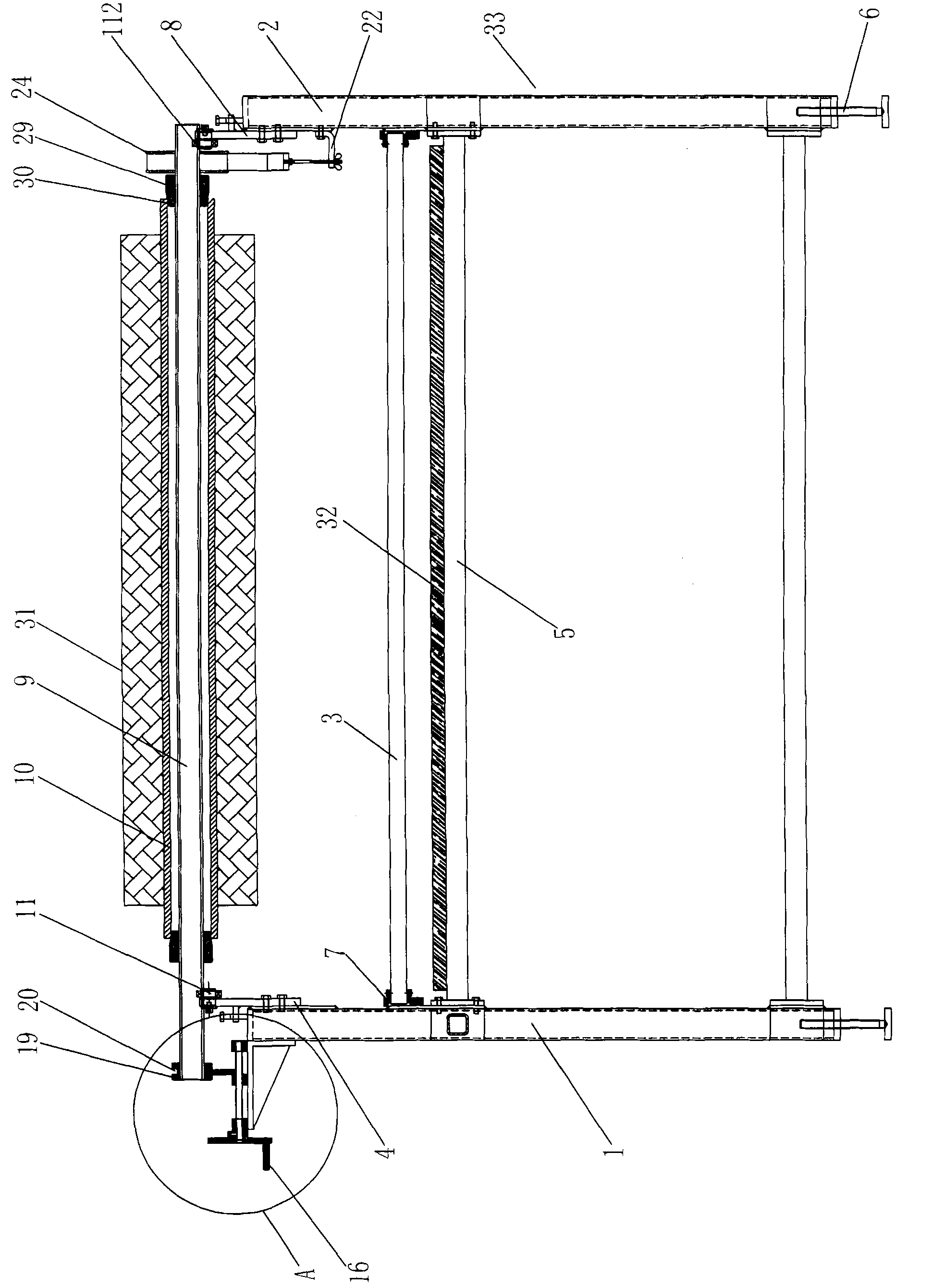 Multiaxial material returning device for cutting reinforced fabric