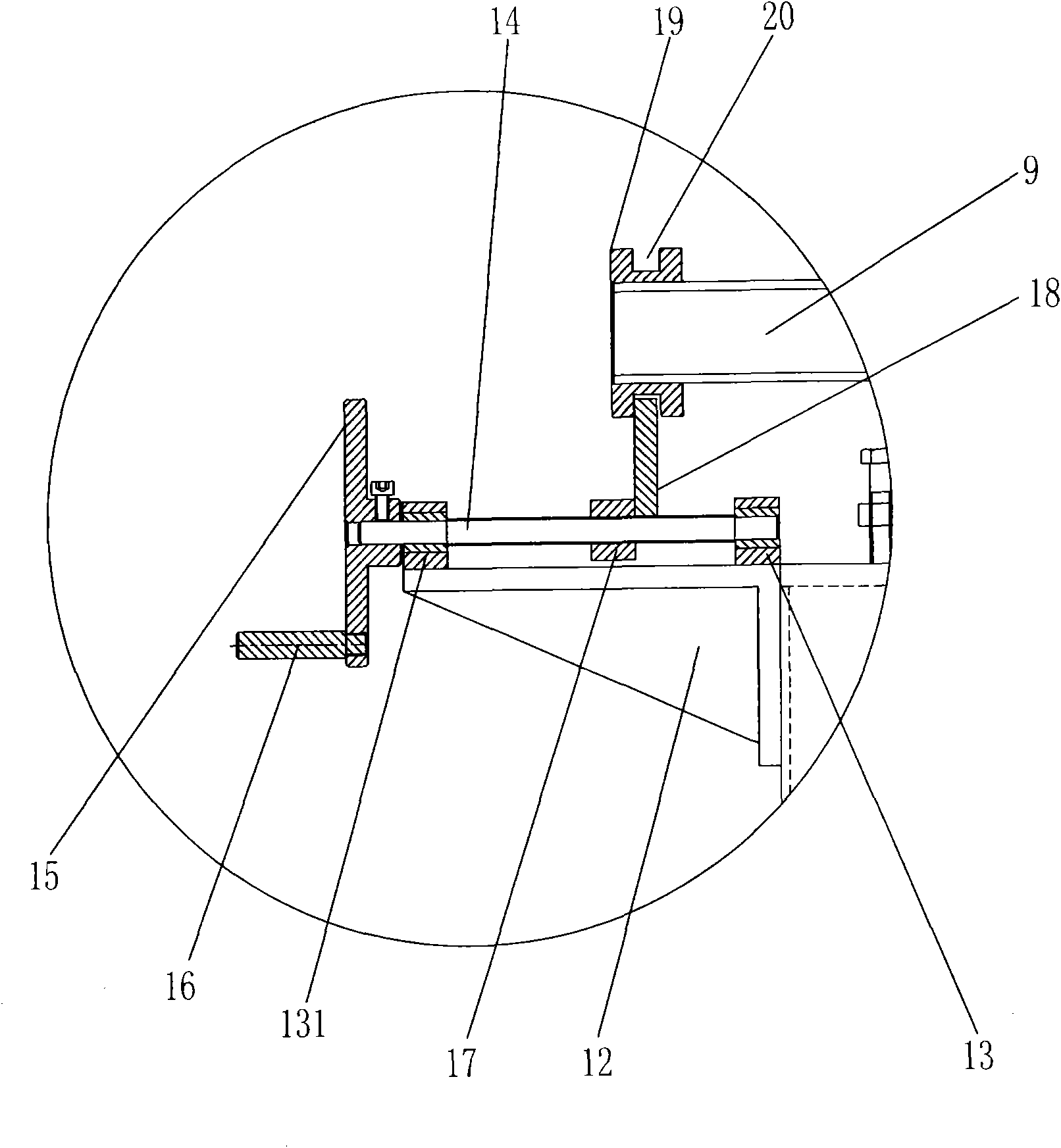 Multiaxial material returning device for cutting reinforced fabric