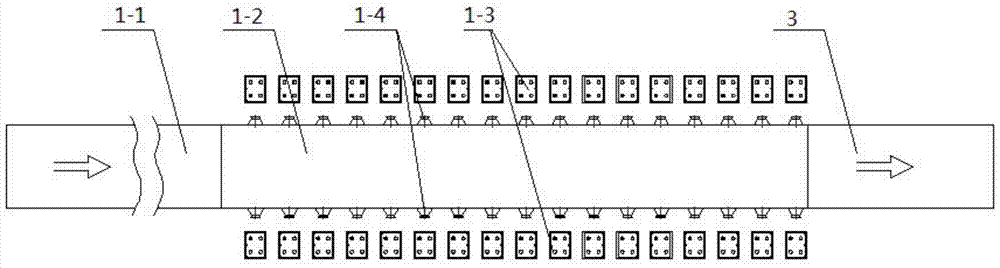 A microwave low-temperature smelting device for laterite nickel ore