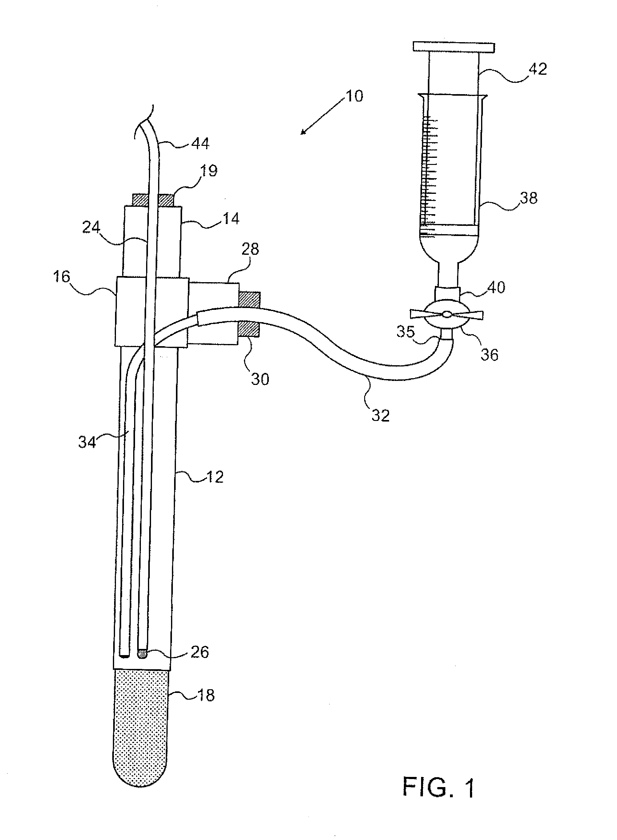 Probe for monitoring the electrical conductivity of soil solutions