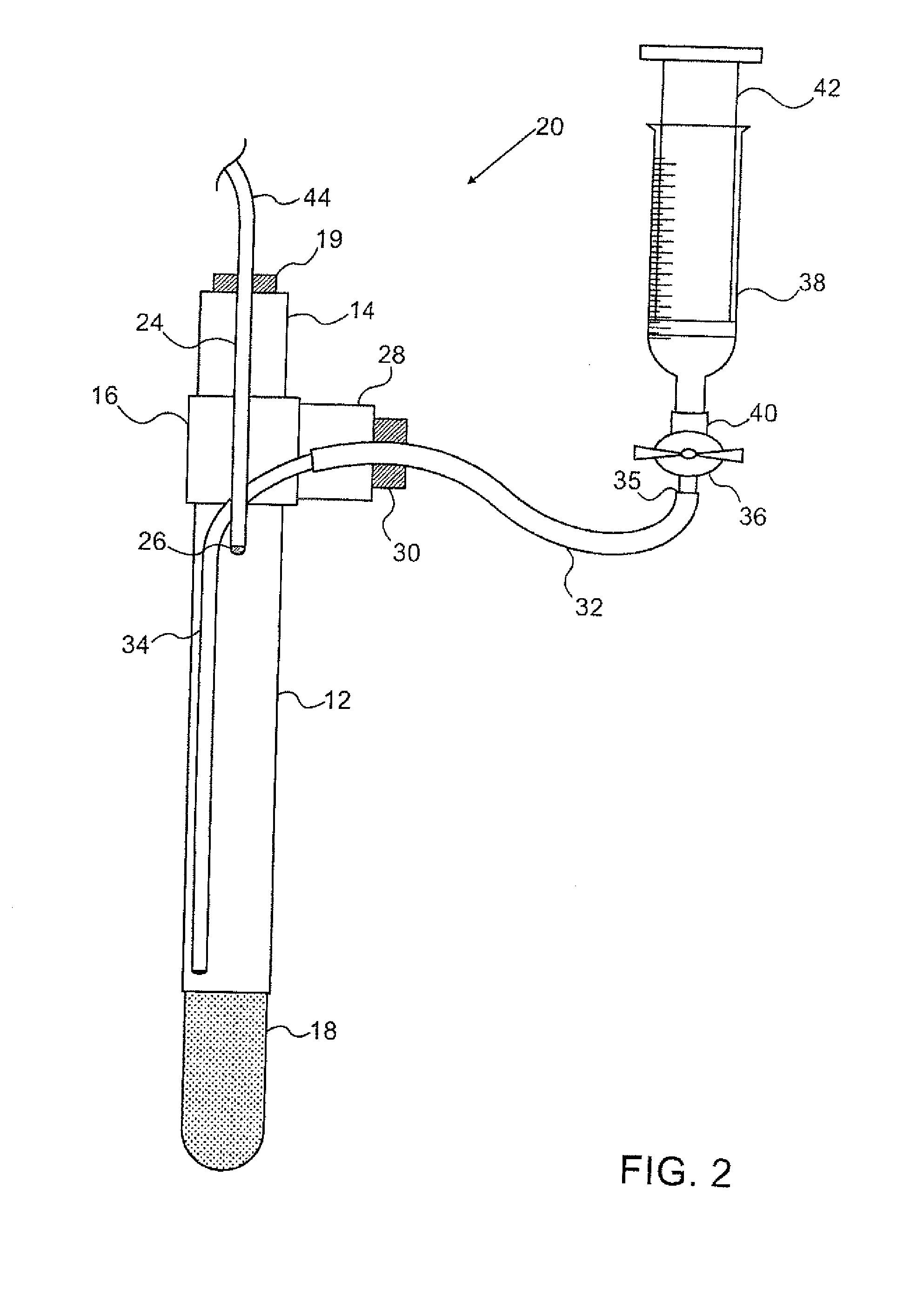 Probe for monitoring the electrical conductivity of soil solutions