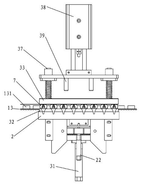 Automatic bottle-inserting needle and catheter assembling device for disposable transfusion apparatuses