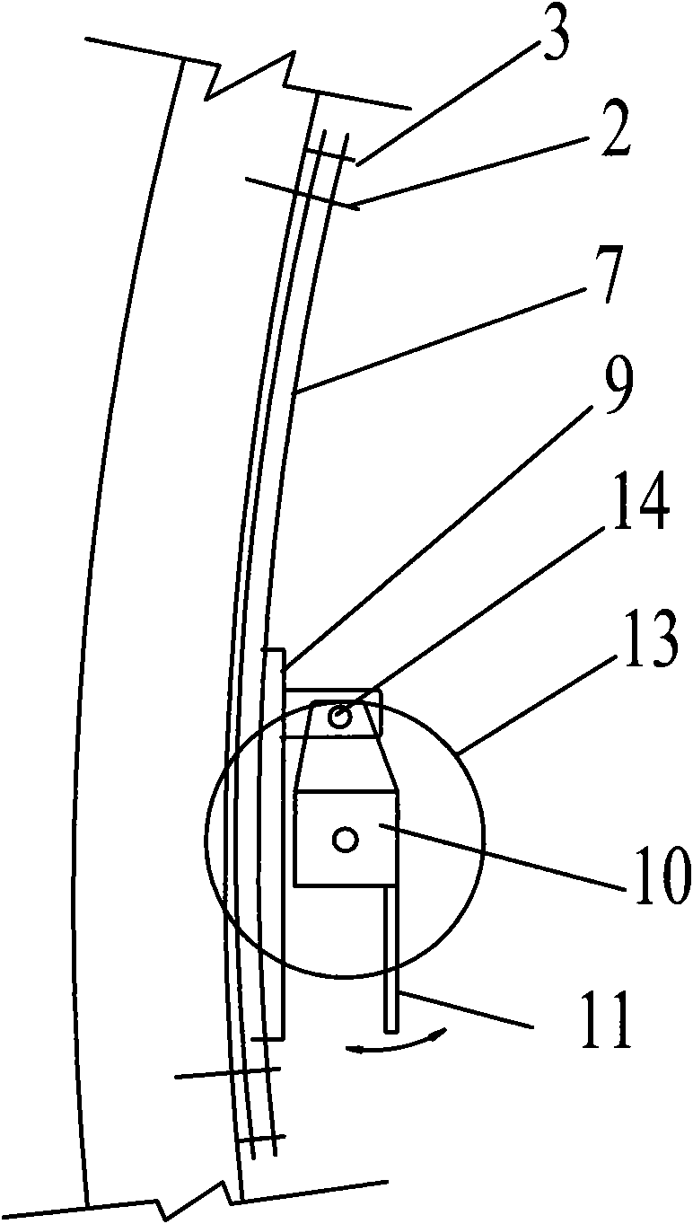 Concrete lining cutting device