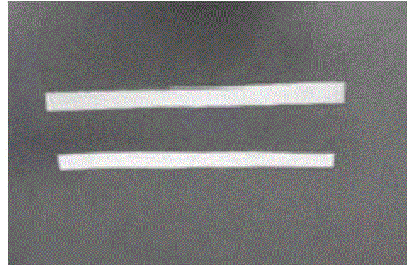 Body-heat-excited polylactic-acid-base biodegradable shape memory material, and preparation method and application thereof