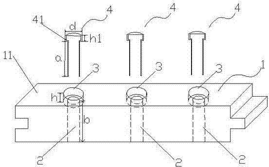 Moisture-resistant breathable wood floor and manufacturing process thereof