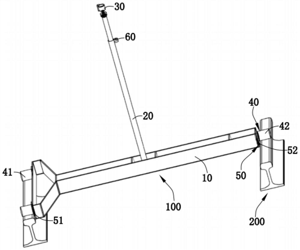 Track gauge measuring device and track gauge measuring method