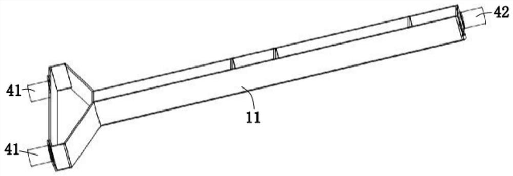 Track gauge measuring device and track gauge measuring method