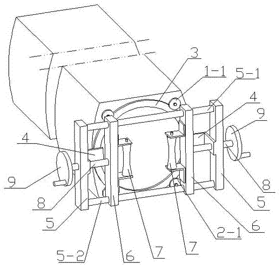 Plastic pipe shape correcting device for plastic pipe production line