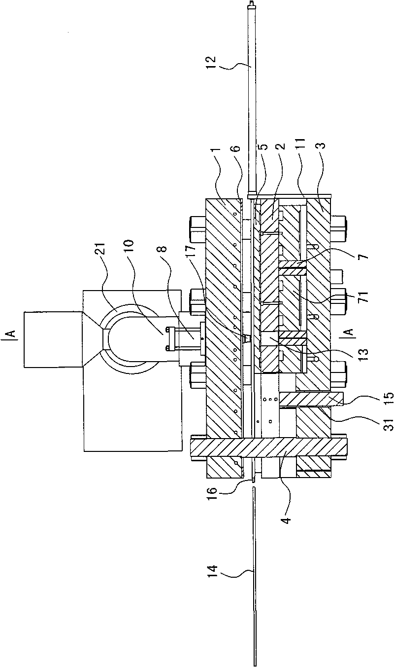 Mould opening and closing mechanism of wood-plastic board injection machine