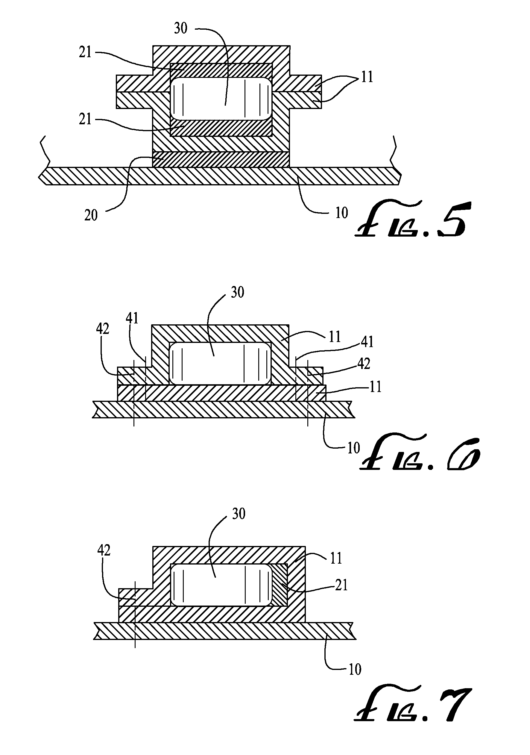 Garment with magnetically attachable accessories