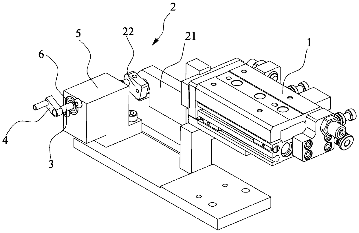 Rotary opening and closing device and automatic assembly module