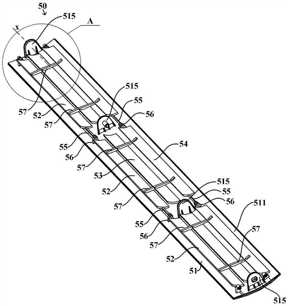 Air deflector and air conditioner with same