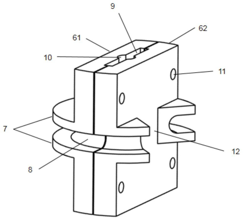 A lightning current monitoring centering mechanism module