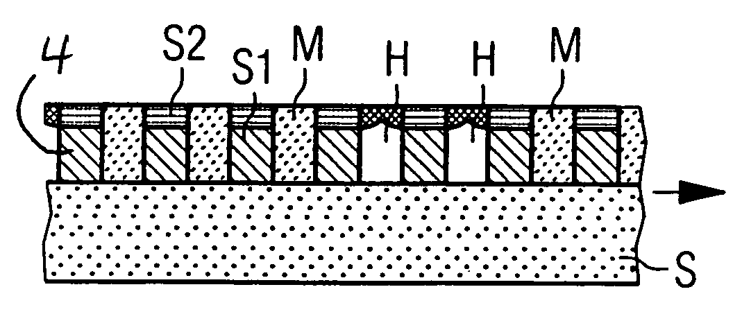 Arrangement of microstructures