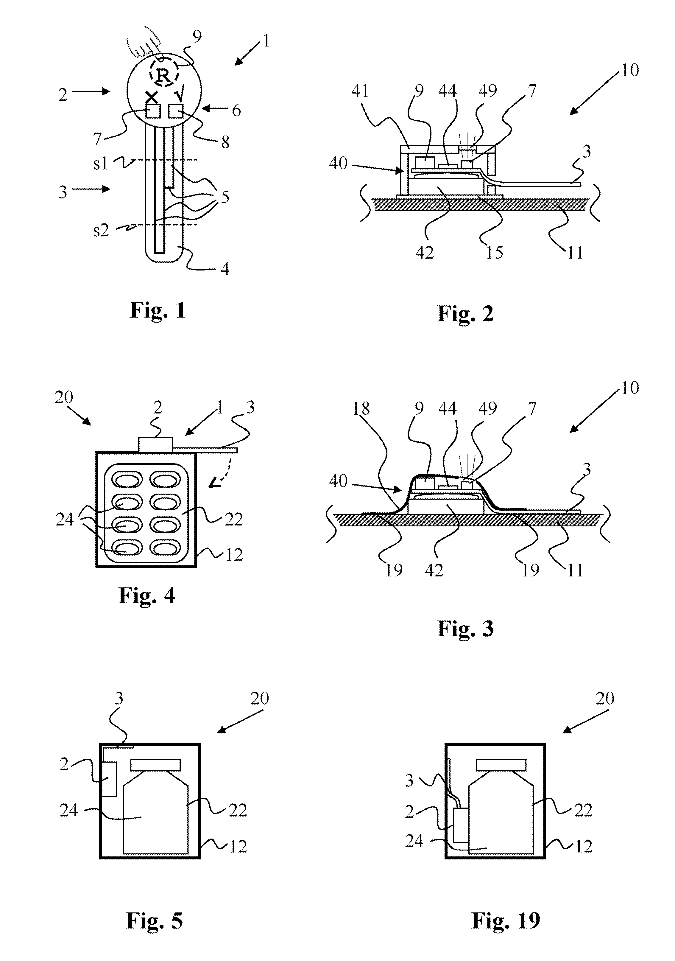 Package for pharmaceutical product, comprising miniaturized electronic tag for monitoring product integrity