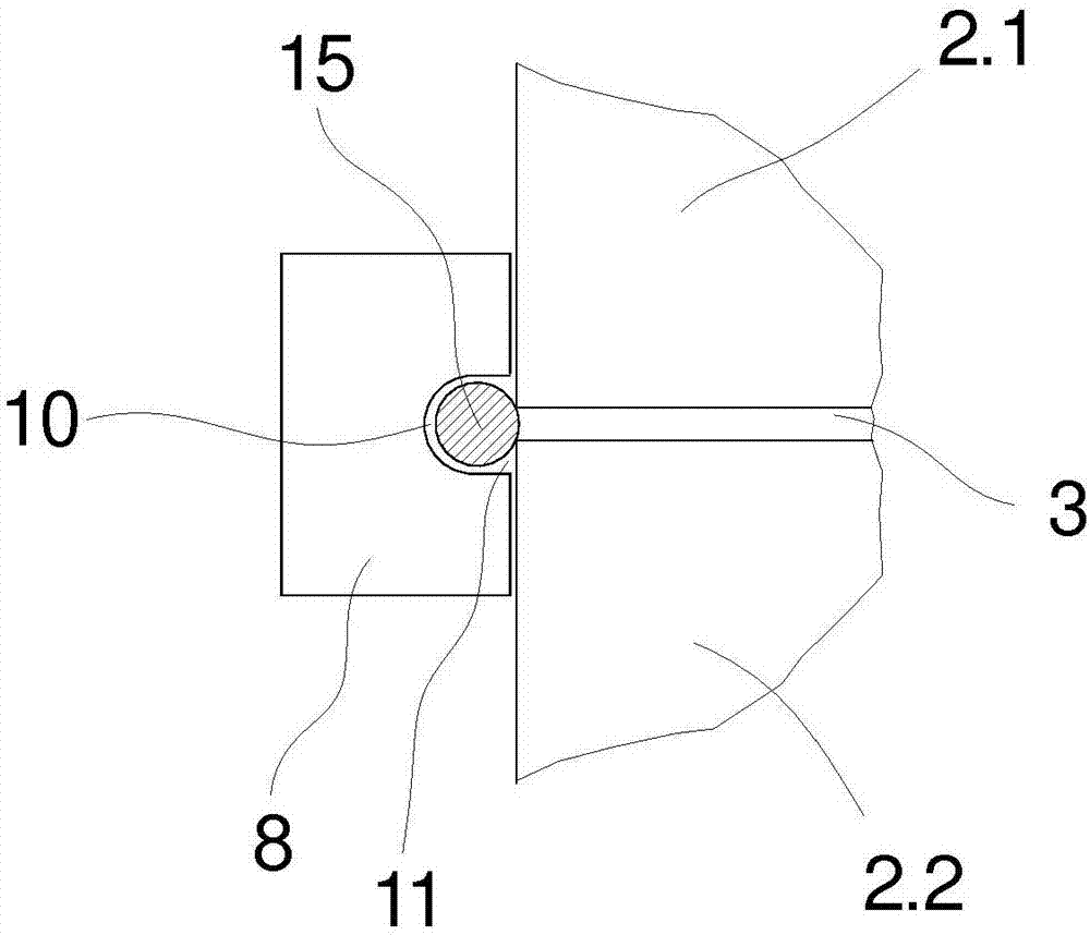 Device for crimping a tow