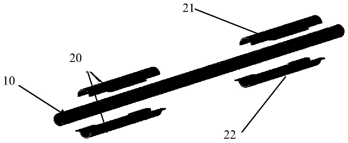 Cold shield structure for low-temperature transportation pipeline