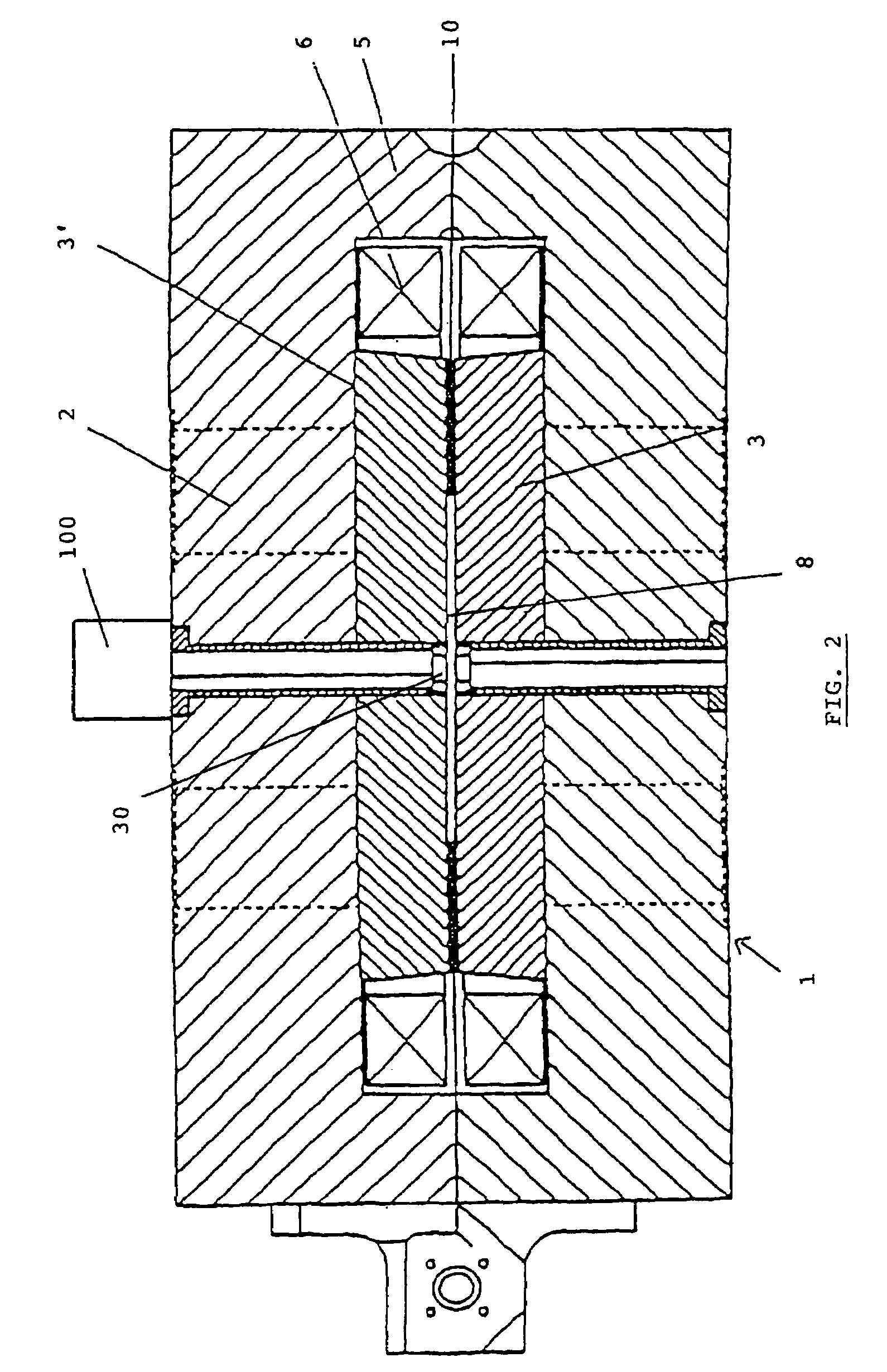 Cyclotron equipped with novel particle beam deflecting means