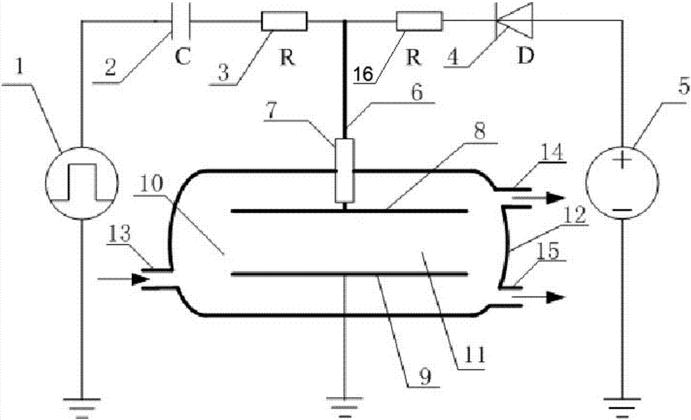 Crude oil electric dehydration device and method of direct current superposition alternating current pulse type electric field