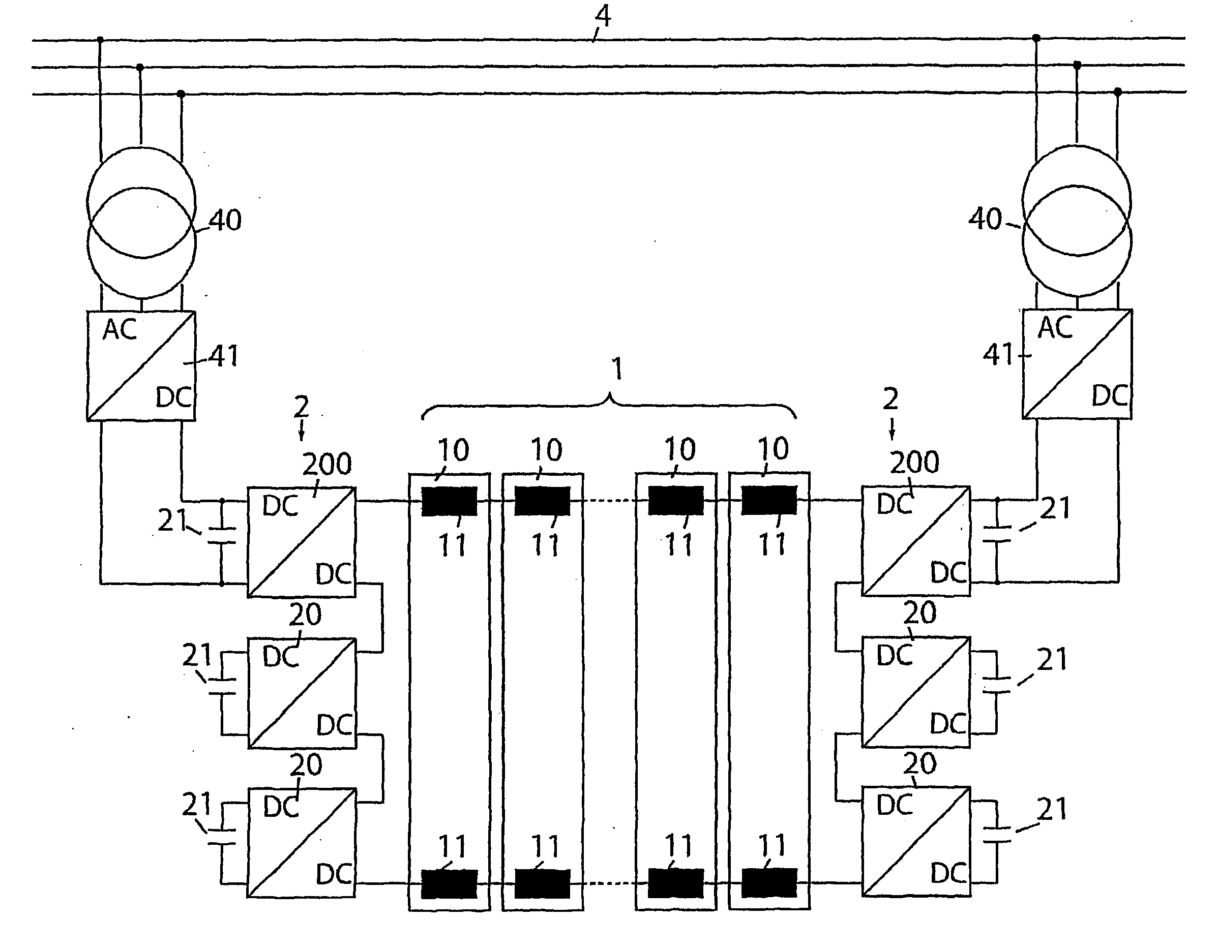 Device for feeding a charge including integrated energy storage