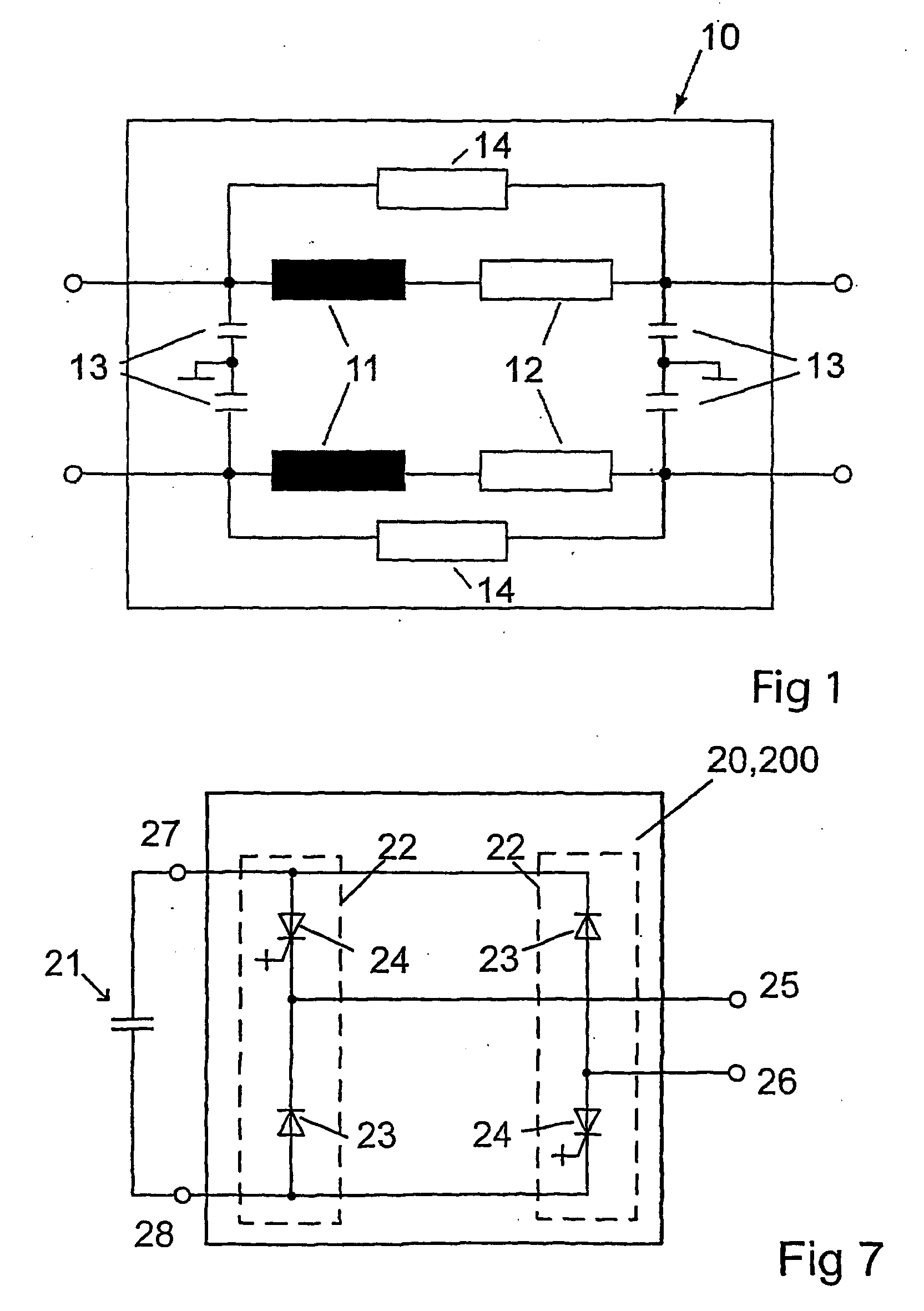 Device for feeding a charge including integrated energy storage