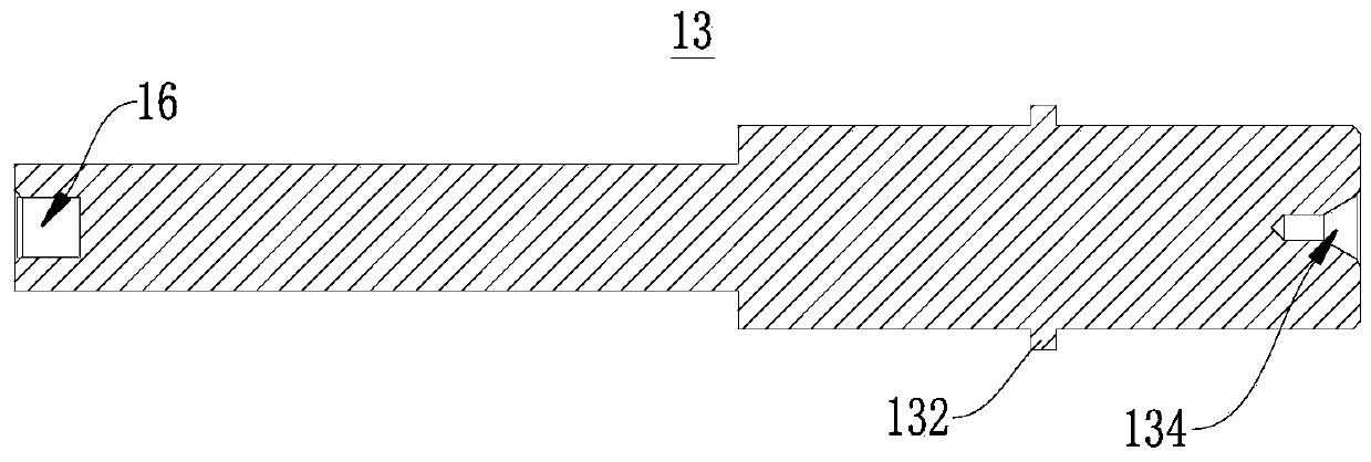 A filament winding auxiliary tooling and winding forming method