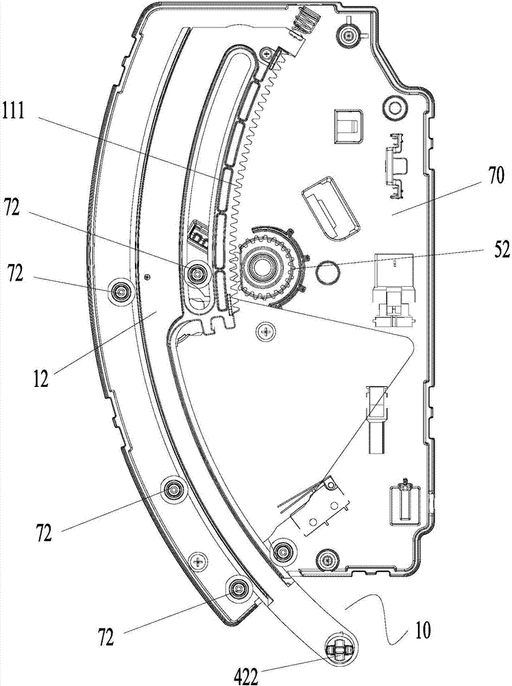 Air deflector movement mechanism and air conditioner with same