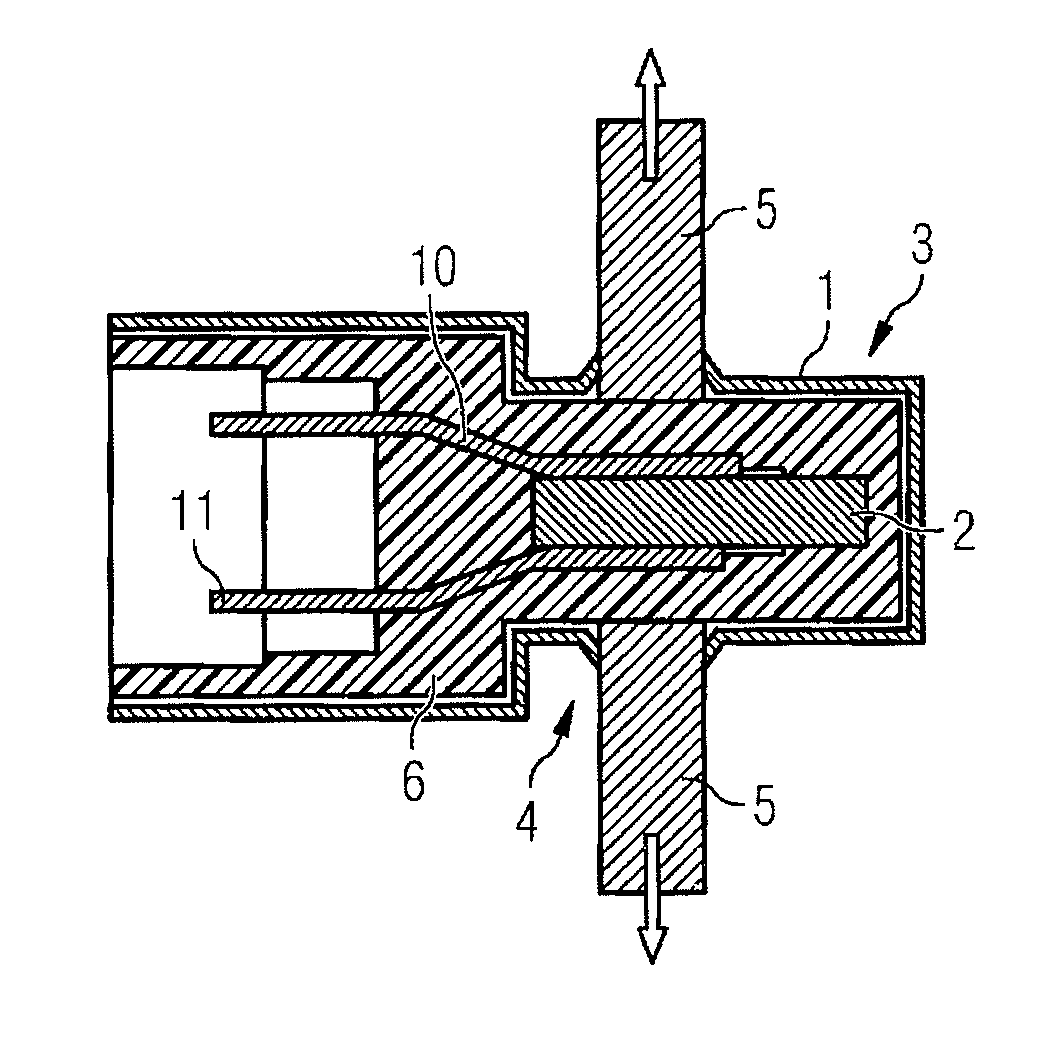 Method for Producing a Sensor with Seamless Extrusion Coating of a Sensor Element