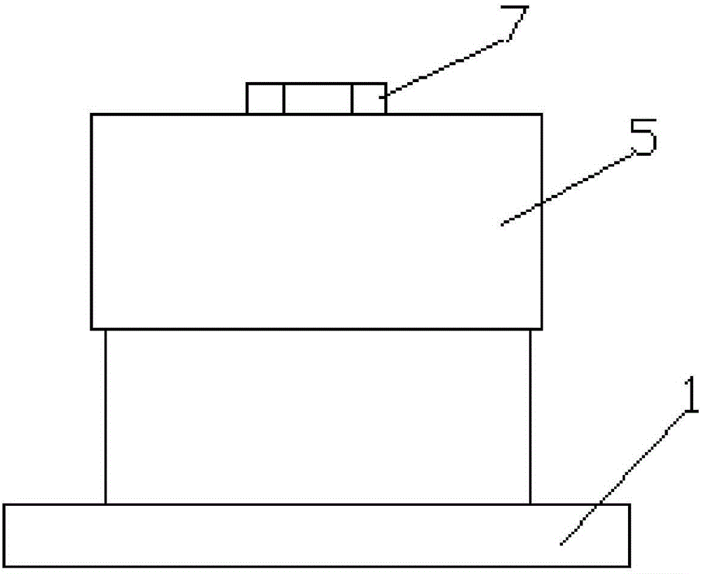 F-shaped damping type vibration isolator free of harmonic peak and damping module thereof