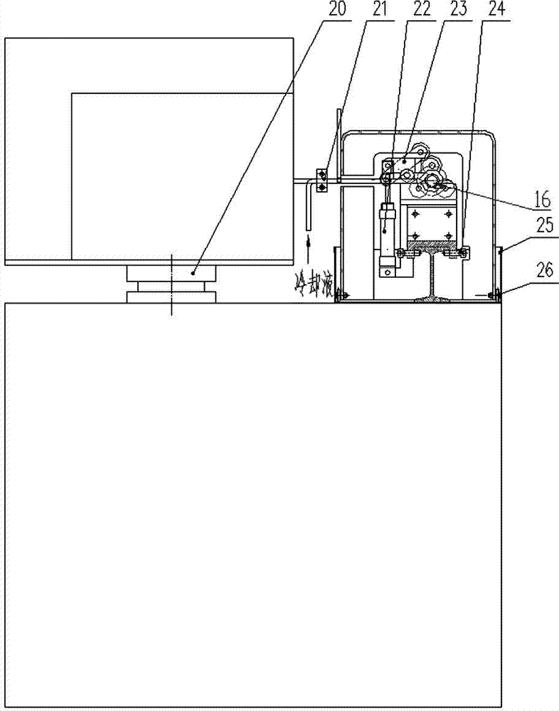 Quenching machine tool capable of preventing bending deformation of slender rod piece during quenching